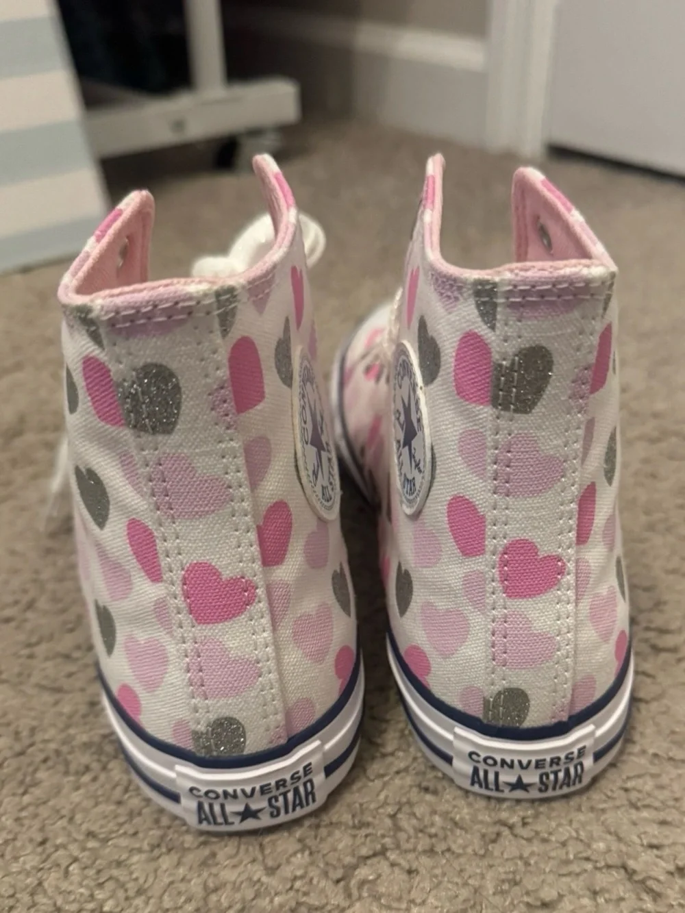 Converse Heartsfall/Mermaid Chuck Taylor All Star Size 3 Junior Canvas Shoe